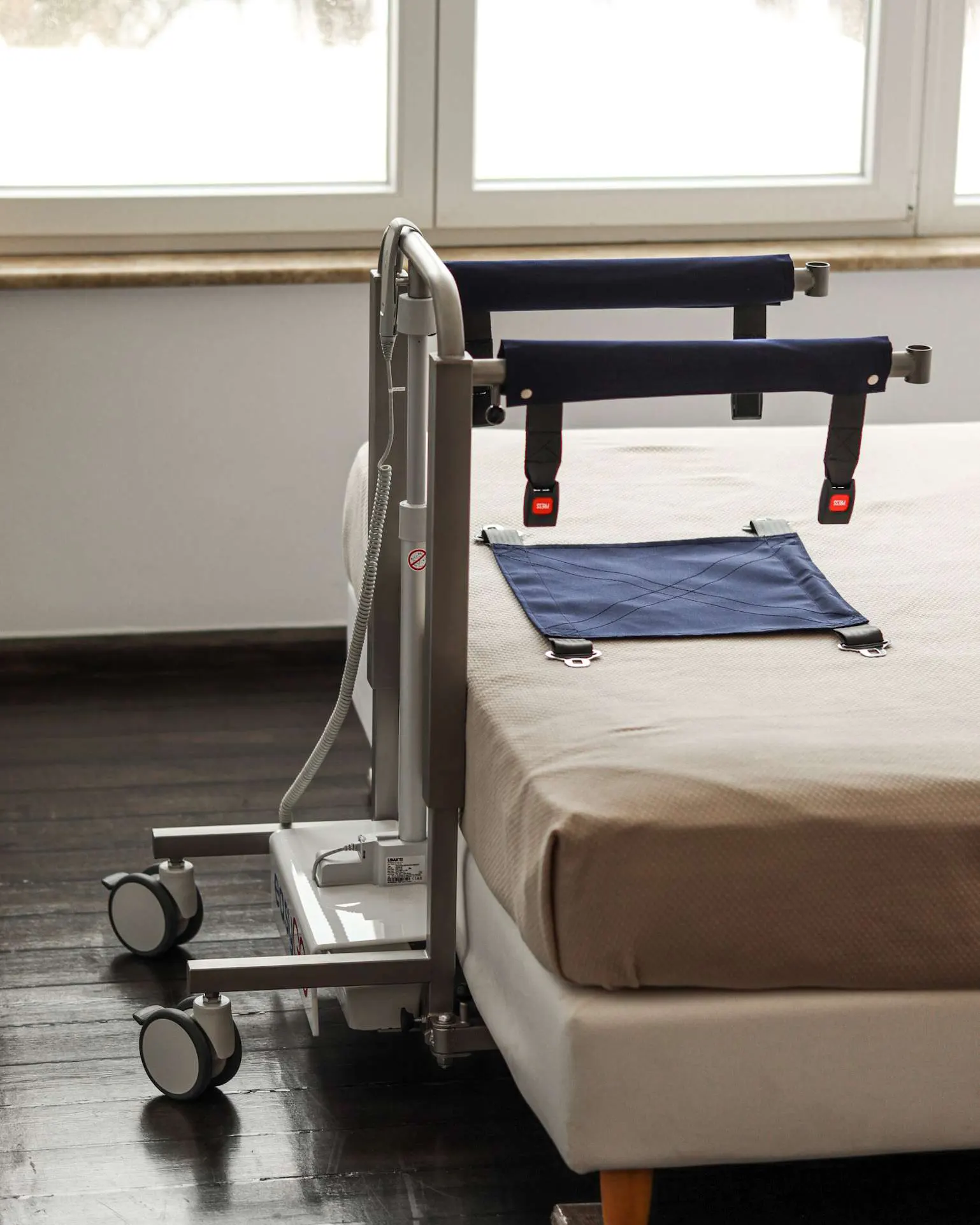 MULTIPURPOSE WHEELCHAIR LIFT Mobility Rentals Chania